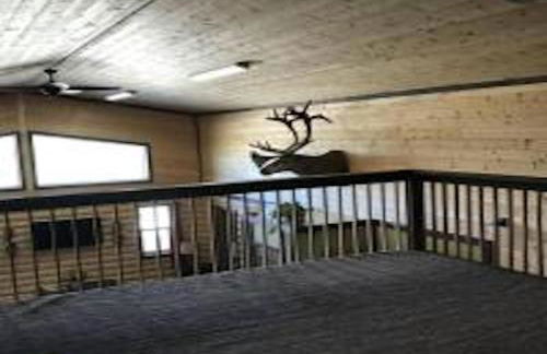 Farm House Cabin, Patio, TV Room, Games, BBQ, Campfire - Foto 17