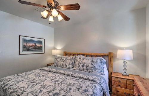 Deck with Wooded Views Rustic-Chic Prescott Cabin! - Foto 13