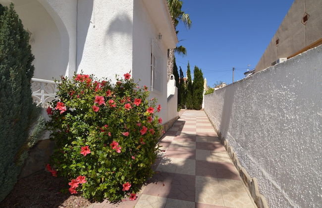 Modern Villa in Rojales with Hot Tub & Private Pool - Foto 32