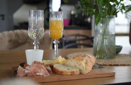 Hausboot mit Motorboot - Foto 12