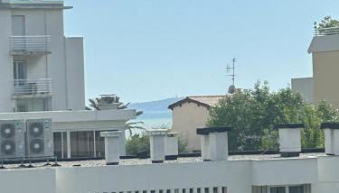 Riviera Retreat - Steps to Beach & Shops, Balcony & AC - Foto 3