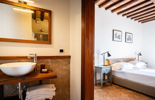 Mormoraia - Photo 59