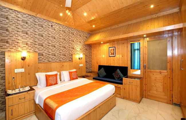 OYO 12170 Home Rustic Villa Kasauli - Photo 5