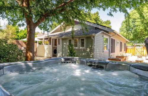 Vine Street Bungalow-Hot Tub, EV, Walk to Town - Photo 1