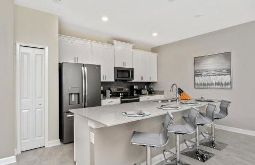 4817CO TOWNHOUSE 4 BEDROOMS & 3 BATHROOMS + POOL - Foto 5