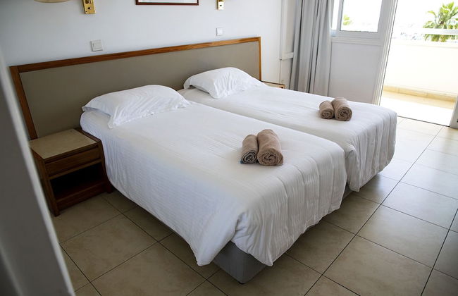 Sun Hall Beach Hotel Apts. - Foto 9