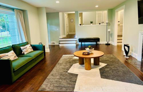 Raleigh Retreat with Pool Table, Grill & ADA Bath - Foto 7