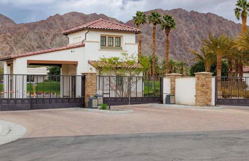 Near Coachella and Stagecoach Palm Springs , PGA resort Villa ,Golf, community pool, gym - Photo 43