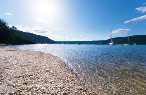 Villa Zora, beautiful modern villa in a village near the sea - Foto 16