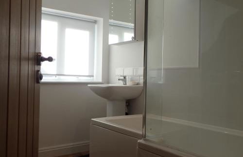 Modern Town Apartment with Terrace - Foto 14