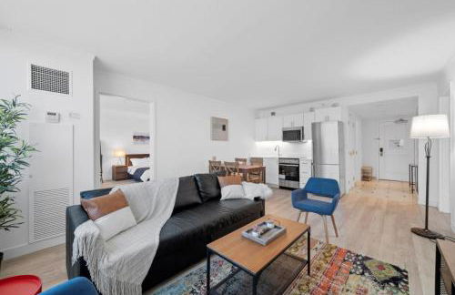 2BR 3BA Beachfront Condo CozySuites at Showboat - Foto 14