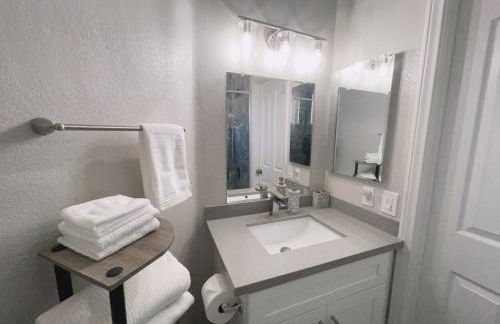 Newly Remodeled Pool Villa 3BD 3BA By Summerlin - Foto 43