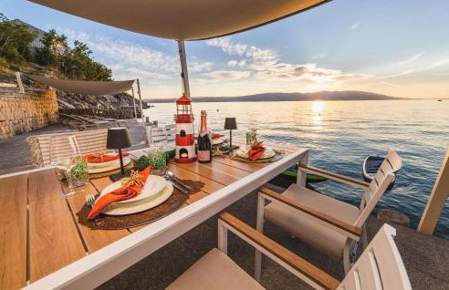 Lovely Home In Josinovac With Wifi - Photo 14