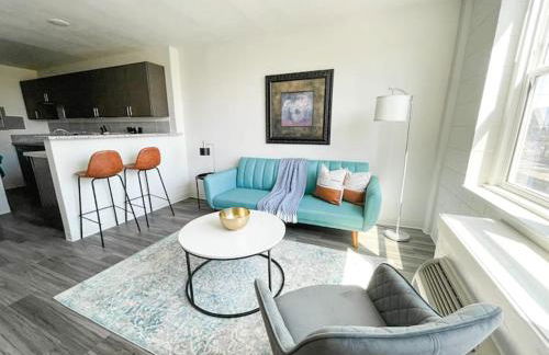 Sleepover Downtown Cincinnati 1BD 1BA Apartments - Photo 3