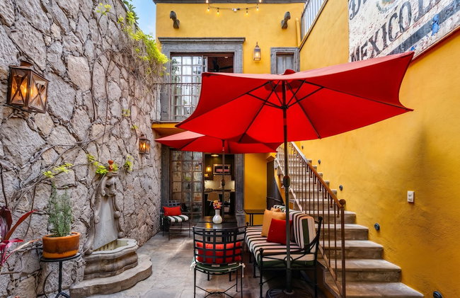 Casa Esperanza, 2BR Designer Charm + Rooftop Views - Photo 27
