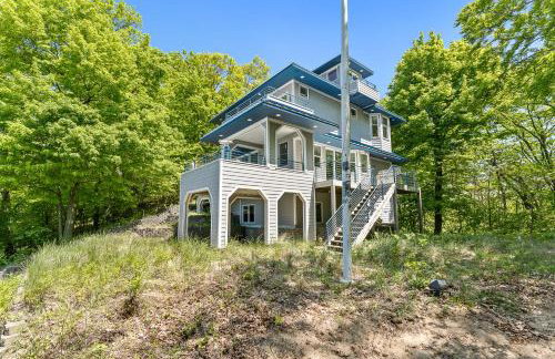 Experience luxury at Lakefront Villa - Foto 31