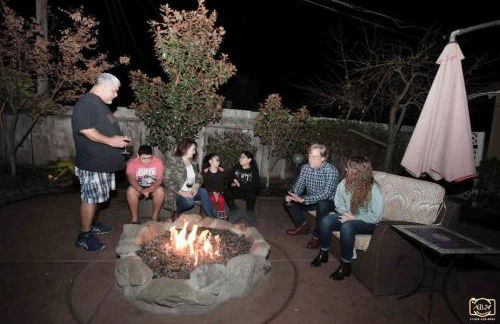 Sequoia Basecamp with Hot Tub Oasis - Foto 131