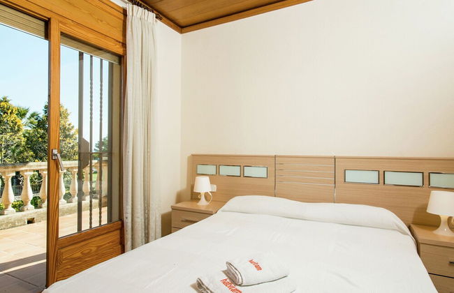 Alluring Holiday Home in Girona With Swimming Pool - Foto 15