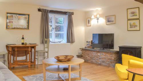 Stables End - Photo 2