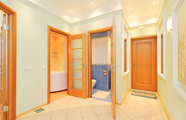 Feelathome on Lower Nevsky - Photo 28