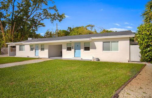 Tropical Escape near Beach! Tons of parking! - Photo 25