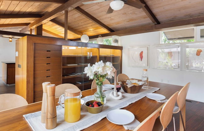 La Jolla Mid-century by Avantstay Private Pool, Outdoor Living + Ocean Views - Photo 9