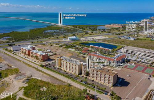 Luxe 1 Bedroom House with Pool - Gulfview II unit 410 - Photo 24