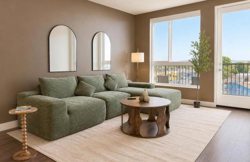 Bright Home 10 Min to Disneyland Pool & GYM - Foto 1