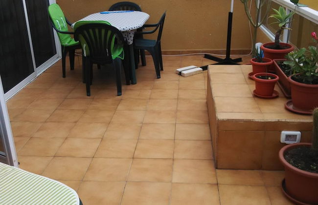 2 Bd Apartment With Stunning View - Photo 8