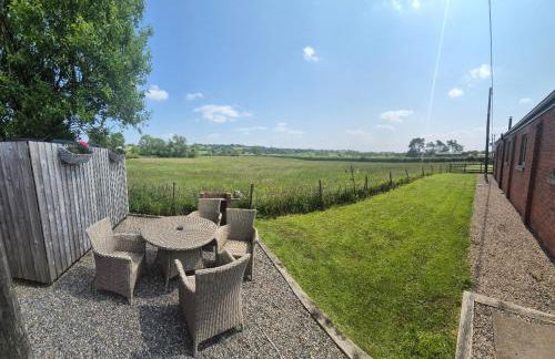 Bowland Breaks-A Luxury Barn Conversion with Optional Hot Tub, Log burner and countryside views - Foto 18