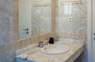 Bright Chalet with Swimming Pool and Close to Sea - Photo 43