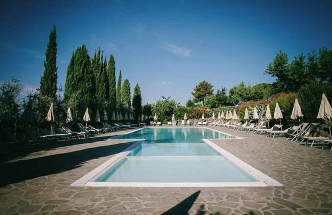 La Piazza di San Donato - Photo 1