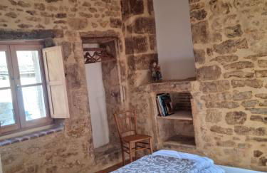 Maisonnette au Cœur de la cité Médiévale. - Foto 3