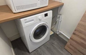 The Calvers - Contractor ready 4-bed house parking, fast WIFI & smart TVs by Hosterooo - Foto 11