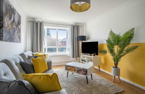 Stylish 2BR Apartment near MCR Airport - Foto 2