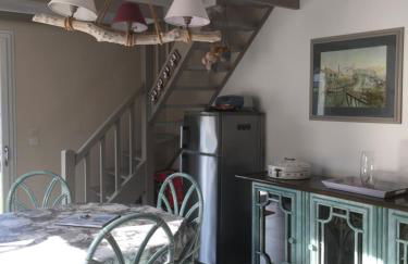 A pied, 300m de la plage et 500m du village - Photo 15