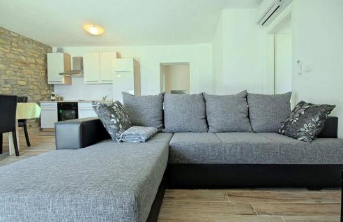 Gorgeous Apartment In Buje With Wifi - Foto 2