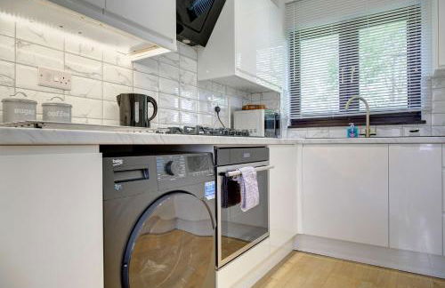 Spacious & Bright 3 Bedroom House in Peterborough - Foto 15