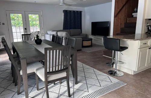 5 bedroom pool house air hockey walk to beach - Foto 10