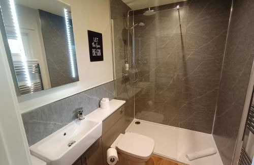 Breckland Lodge 1 with Hot Tub - Foto 11