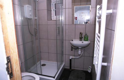 The Lodge Oldham - Photo 23