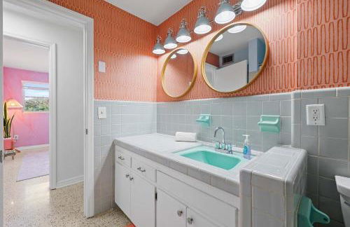 Private Pool 6 MI to Clearwater Beach Fire Pit Game Room - Photo 25