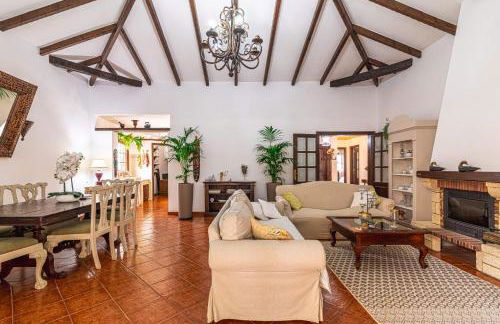 Villa Aurora with Heated Pool - Foto 10