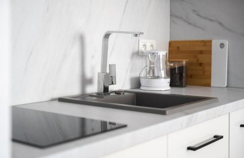 SOLEK, Apartamenty hotelowe i pokoje gościnne ze śniadaniem, przyjazne zwierzętom, wyjątkowe, z widokiem na Jezioro Jamno i w bardzo bliskiej odległości od morza - Foto 77