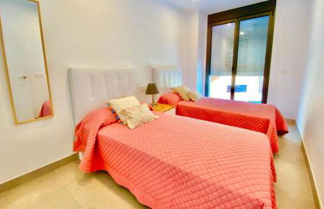 CHALET CON PISCINA PRIVADA EN LA URB. DE PUERTO REY - Foto 3