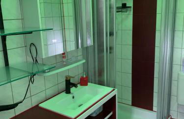 Best-Preis -Gold Suite- mit Netflix, Self-Check-In, eBike Ladestation, Fahrradraum, WLAN, Netflix und Massagesessel - direkt am Elberadweg im Herzen von Wittenberge - Foto 41