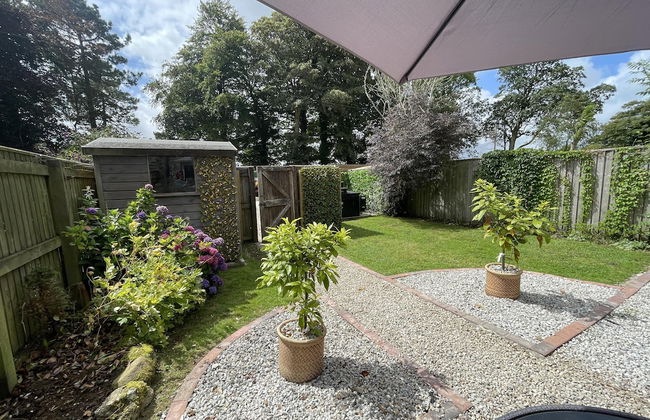 Beautiful Character Cottage - With Hot Tub - Photo 21