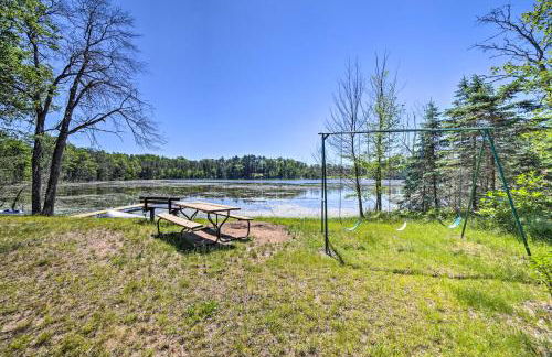 Lakefront Wisconsin Cottage with Dock and Hot Tub! - Foto 27