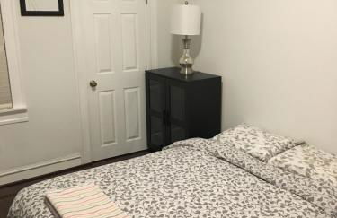 comfort & charm in the johns hopkins uni - Foto 1