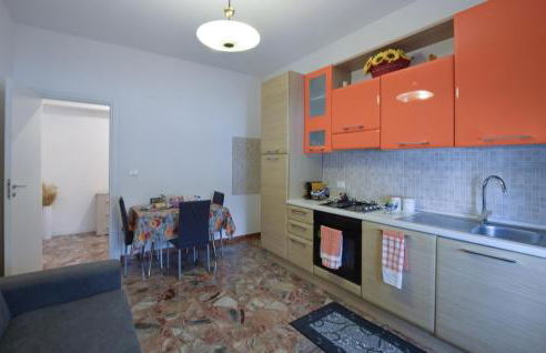 1 Bedroom Stunning Apartment In Reggio Calabria - Foto 7